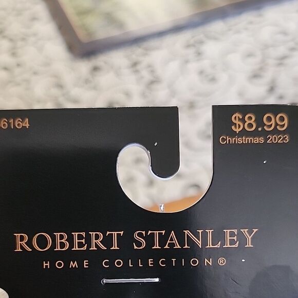 2018 Robert Stanley Ornament - Picture 3 of 9